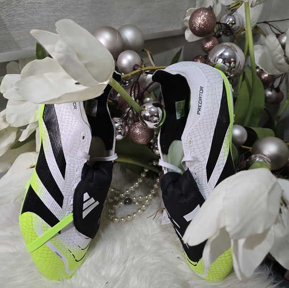 Adidas Predator League Fold-Over Tongue Firm/Multi-Ground mens CleatsSize13